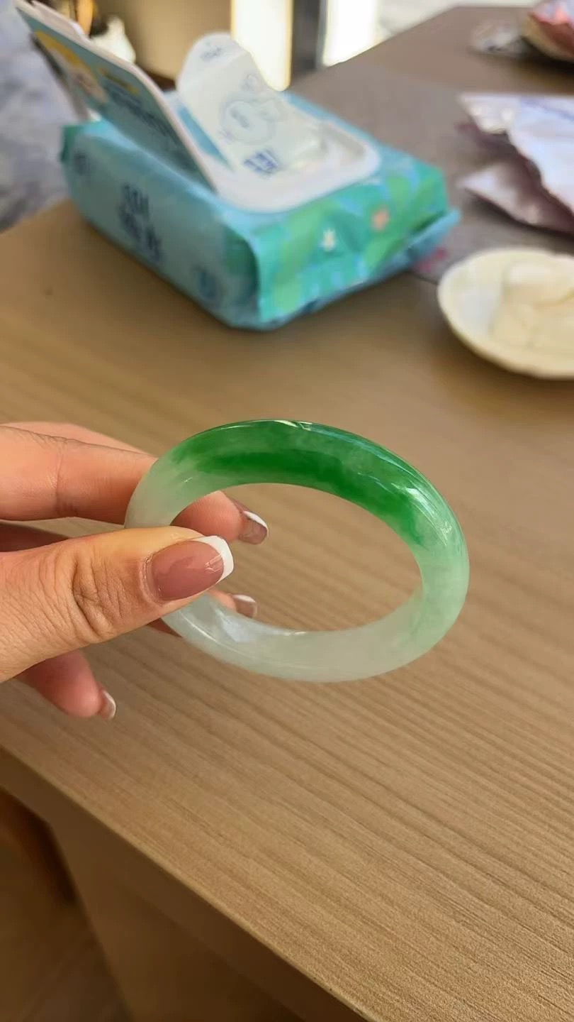Jadeite bracelet ice natural jade toffee bracelet half mountain half water floating flower